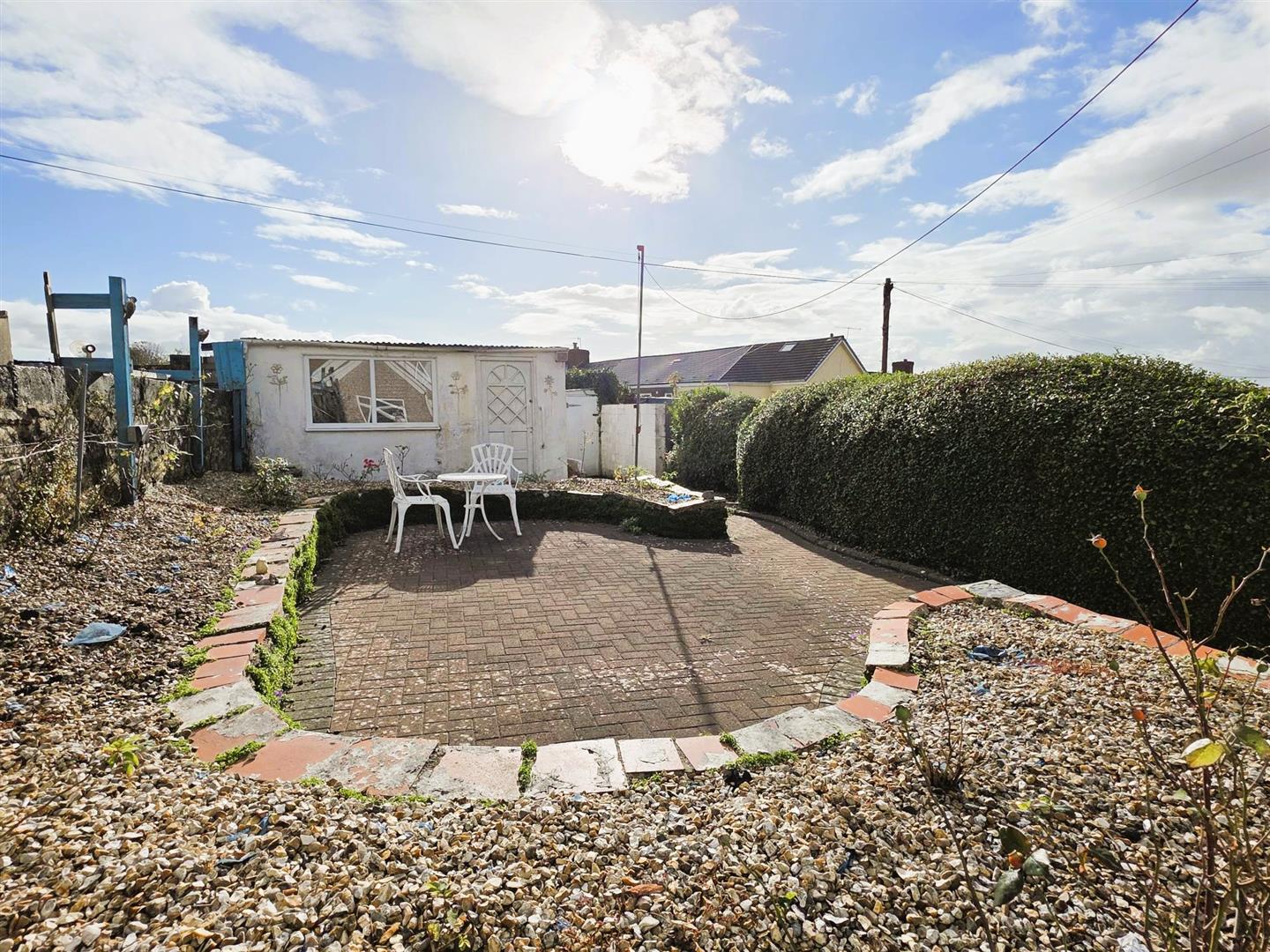 Marble Hall Road, Llanelli, SA15 1NN